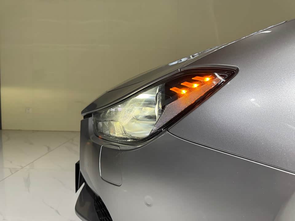Maserati Ghibli Maserati Ghibli
