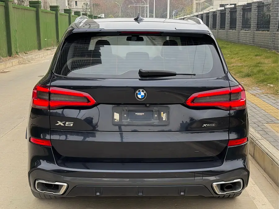 BMW X5 (imported)