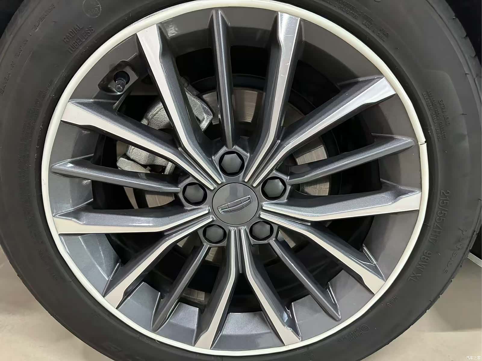 Geely Preface, 2023 15