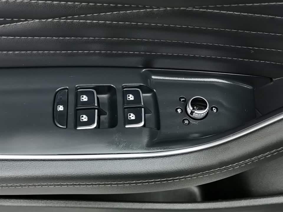 Hongqi HS5 Hongqi HS5