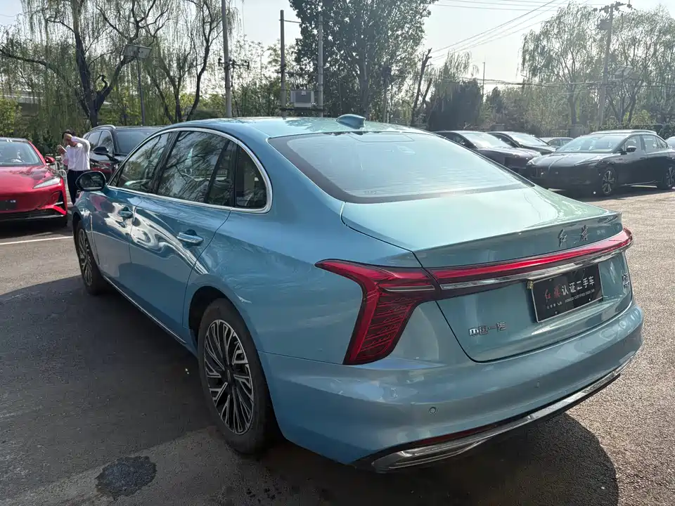 Hongqi H5