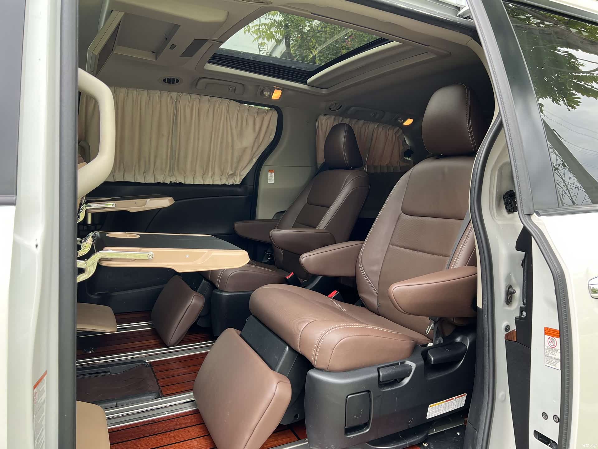 Toyota Sienna, 2017 10