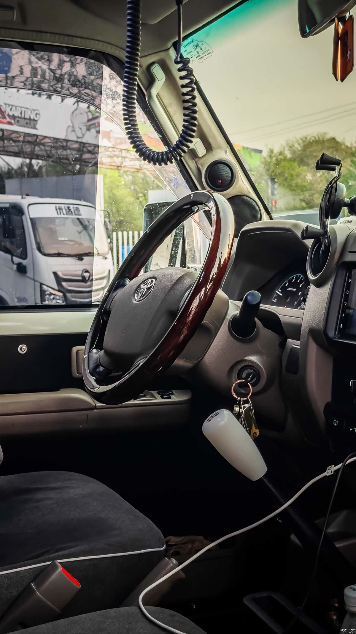 Toyota Land Cruiser, 2012 6