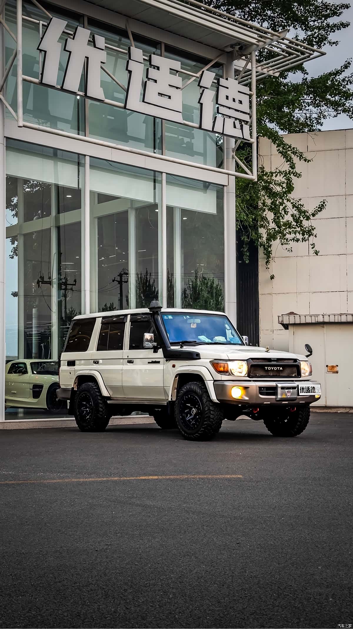 Toyota Land Cruiser, 2012 2