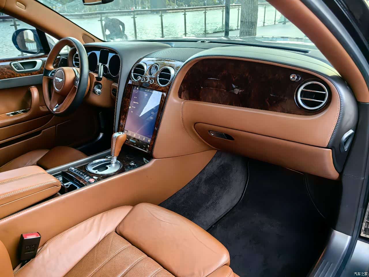 Bentley Flying Spur, 2010 7