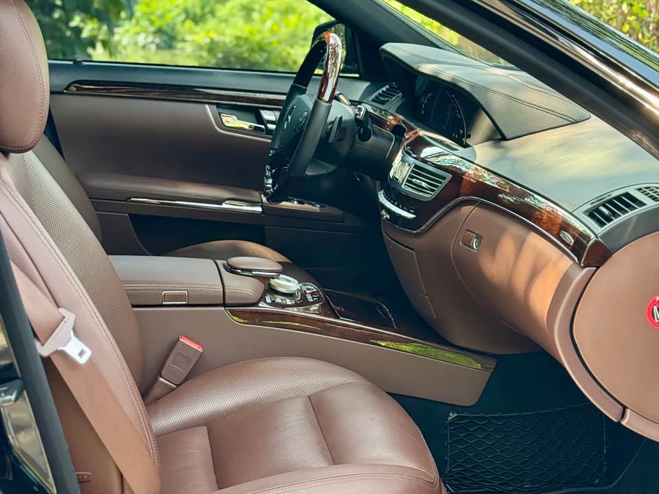 Mercedes-Benz S-class Mercedes-Benz S-class