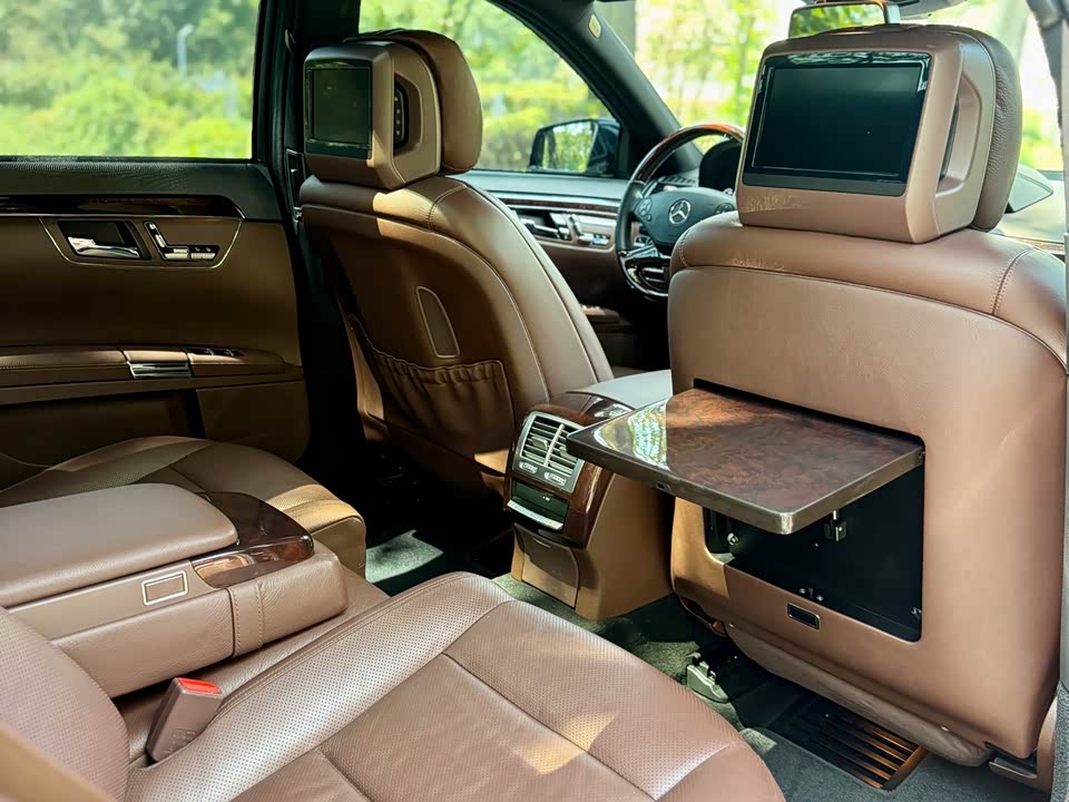 Mercedes-Benz S-class Mercedes-Benz S-class