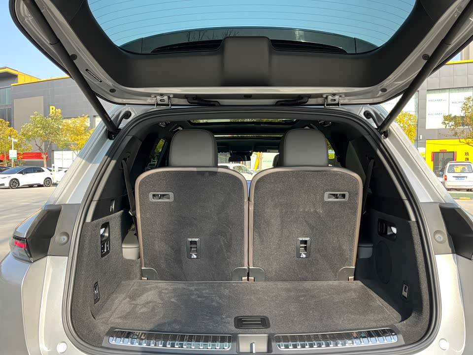 Li Auto Ideal L8 Li Auto Ideal L8