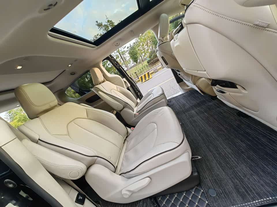 Chrysler Dajialong PHEV