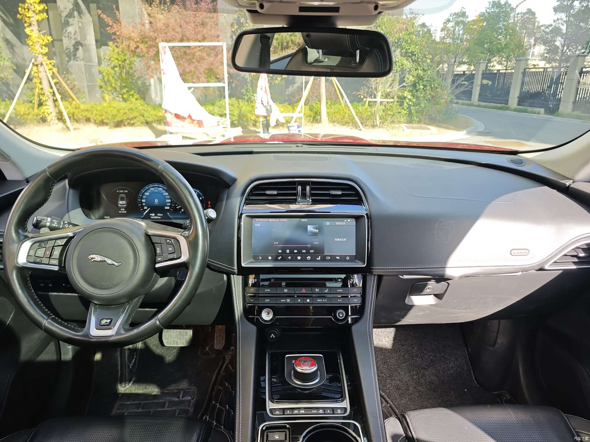 Jaguar F-PACE, 2017 11