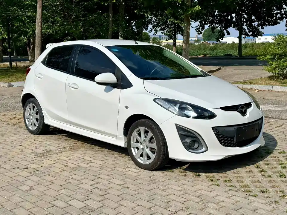 Mazda 2