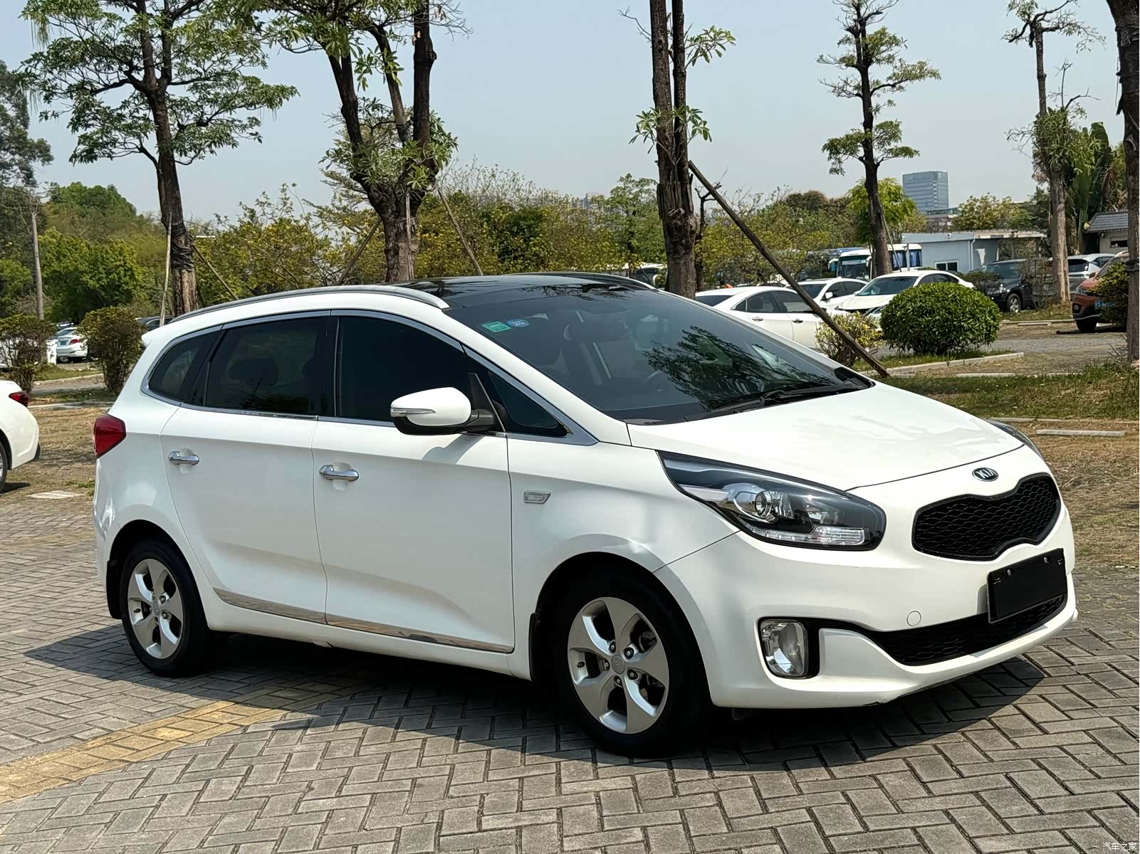 Kia 5, 2015 3