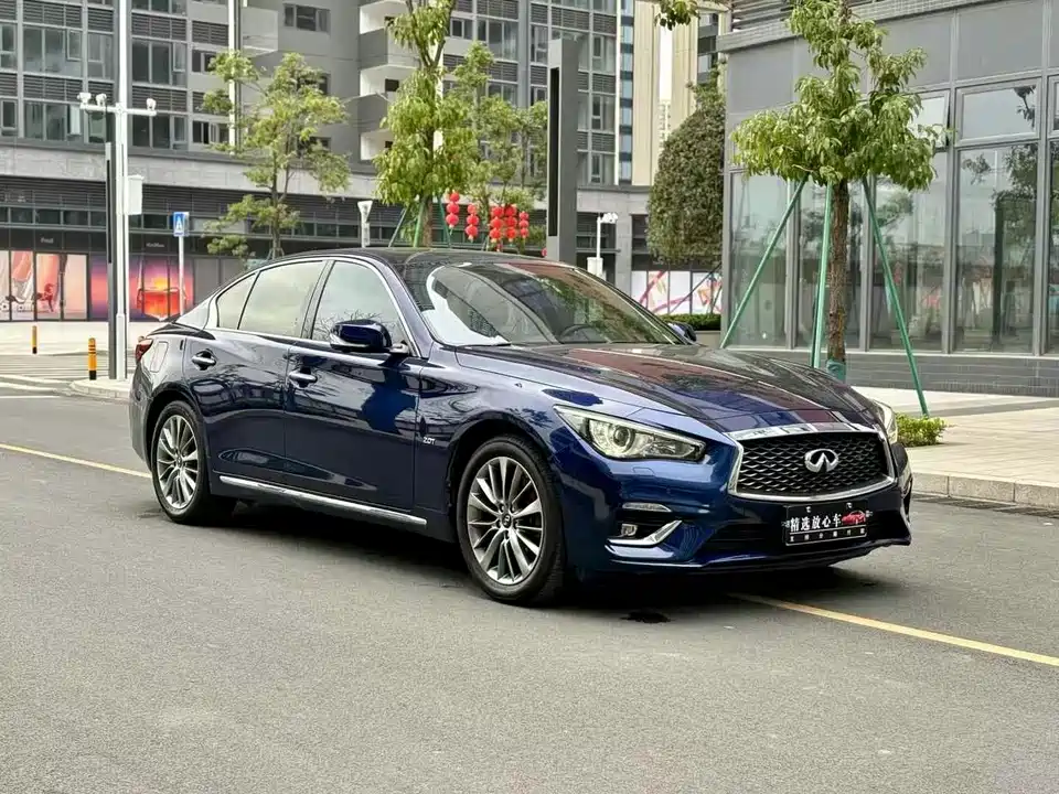 Infiniti Q50L