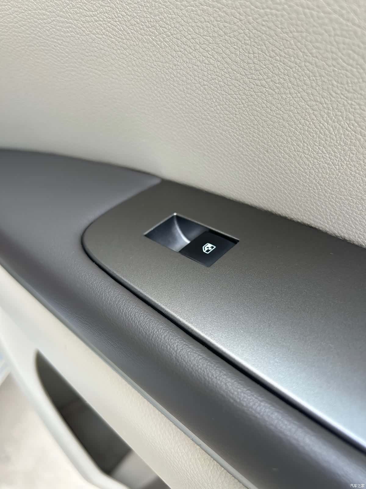 Buick GL8, 2012 18