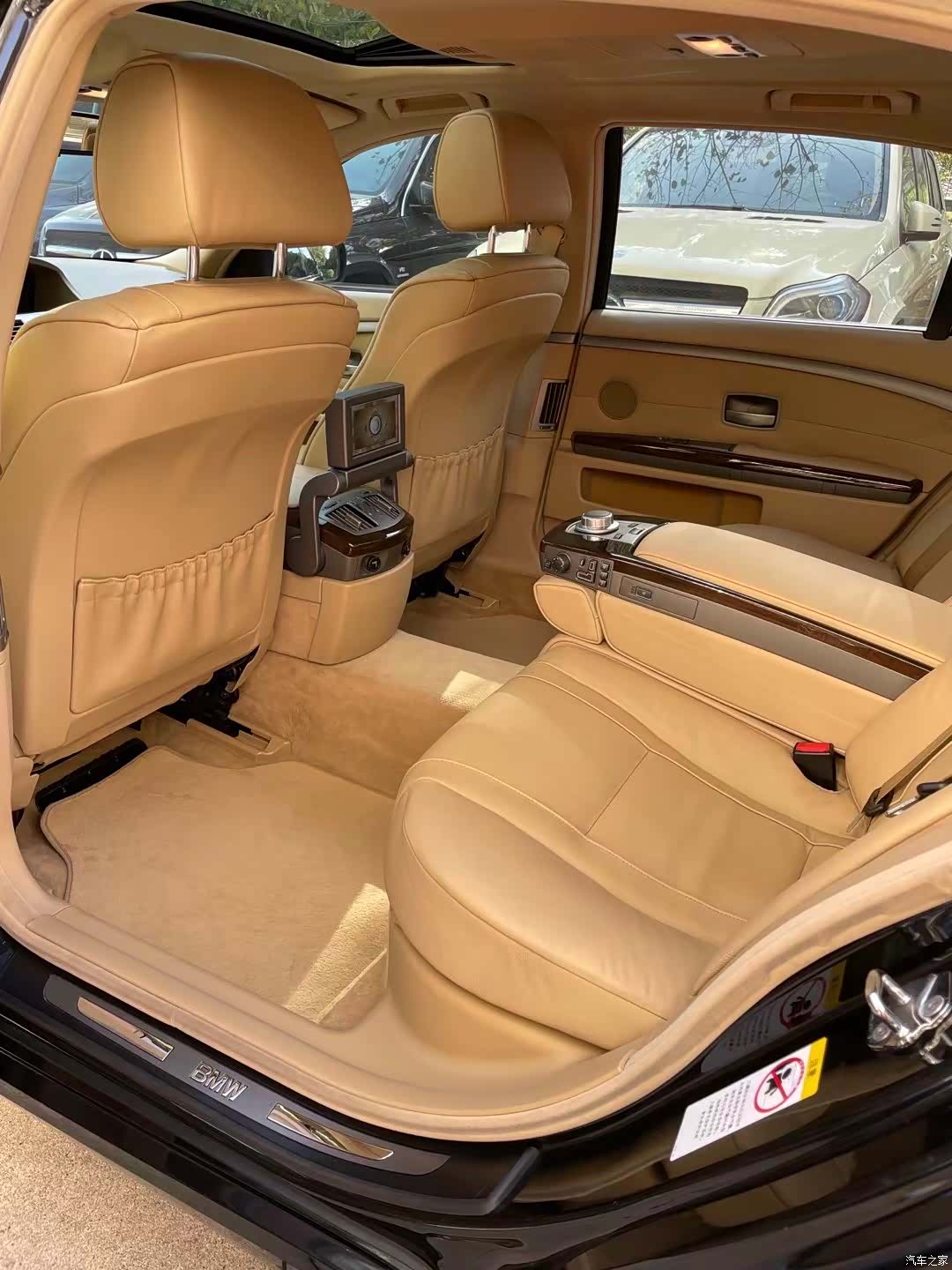 BMW 7 Series, 2009 13