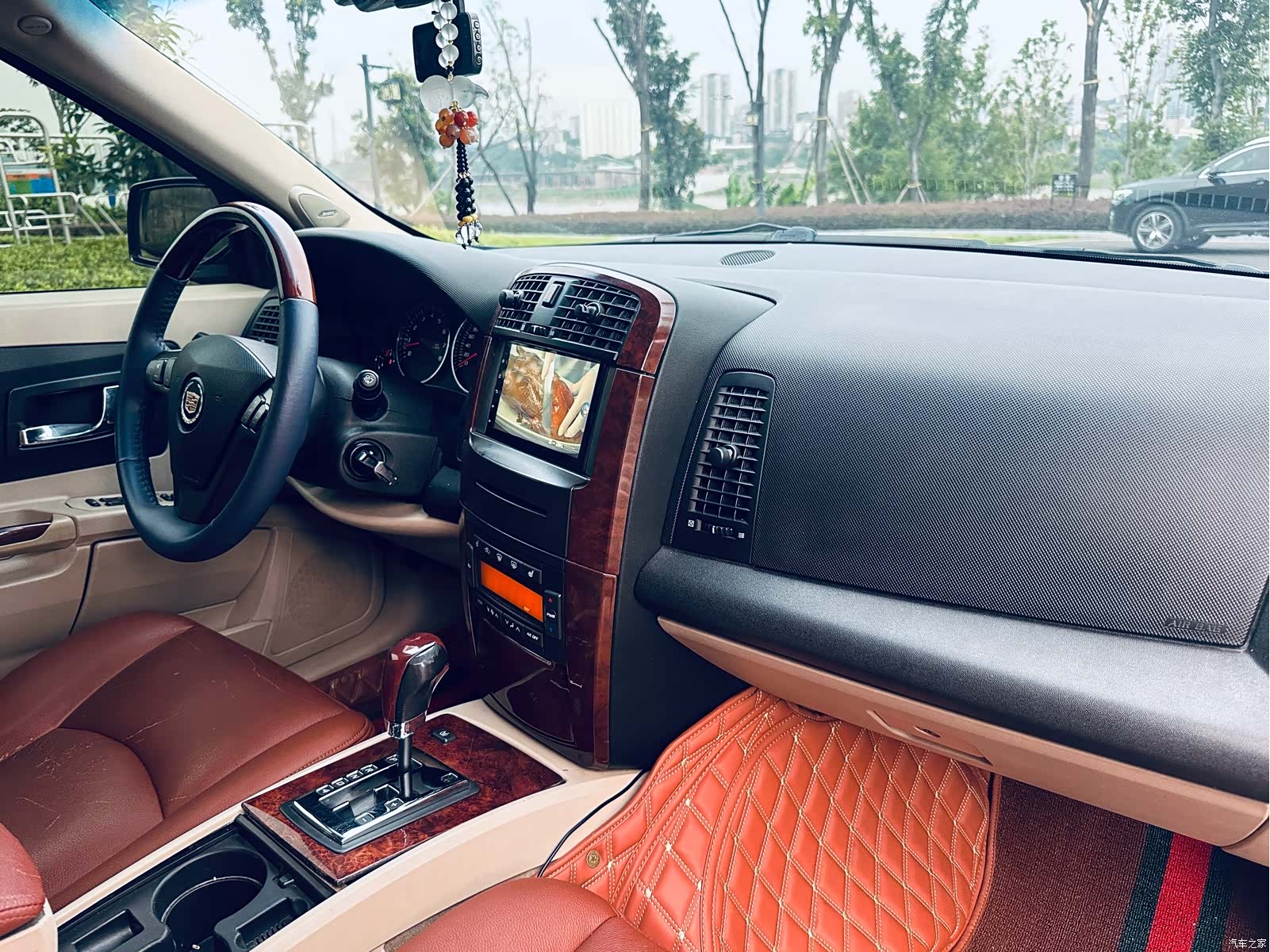 Cadillac SRX, 2006 16