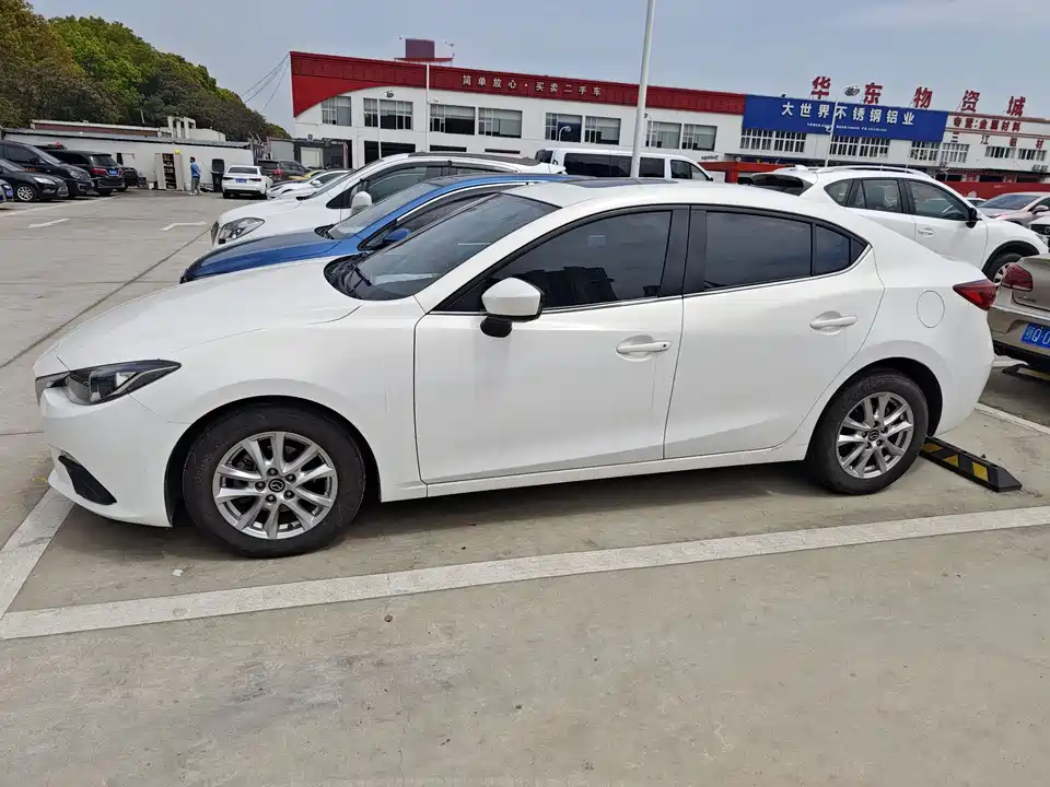 Mazda 3 Angkesaila