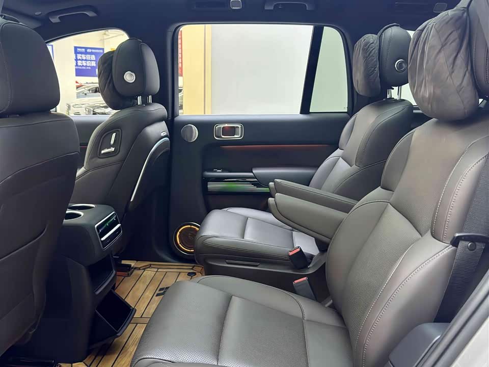 Li Auto Ideal L8