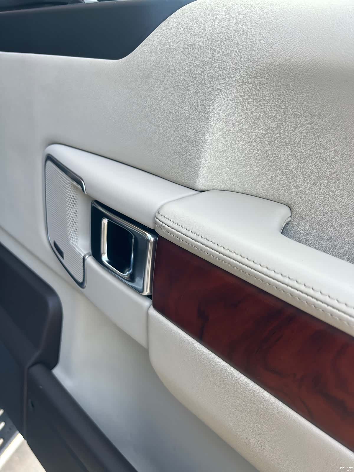 Land Rover Range Rover, 2012 15