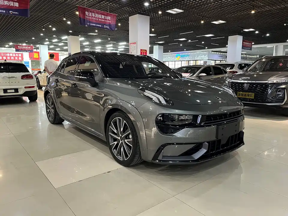 Lynk & Co 02 Hatchback