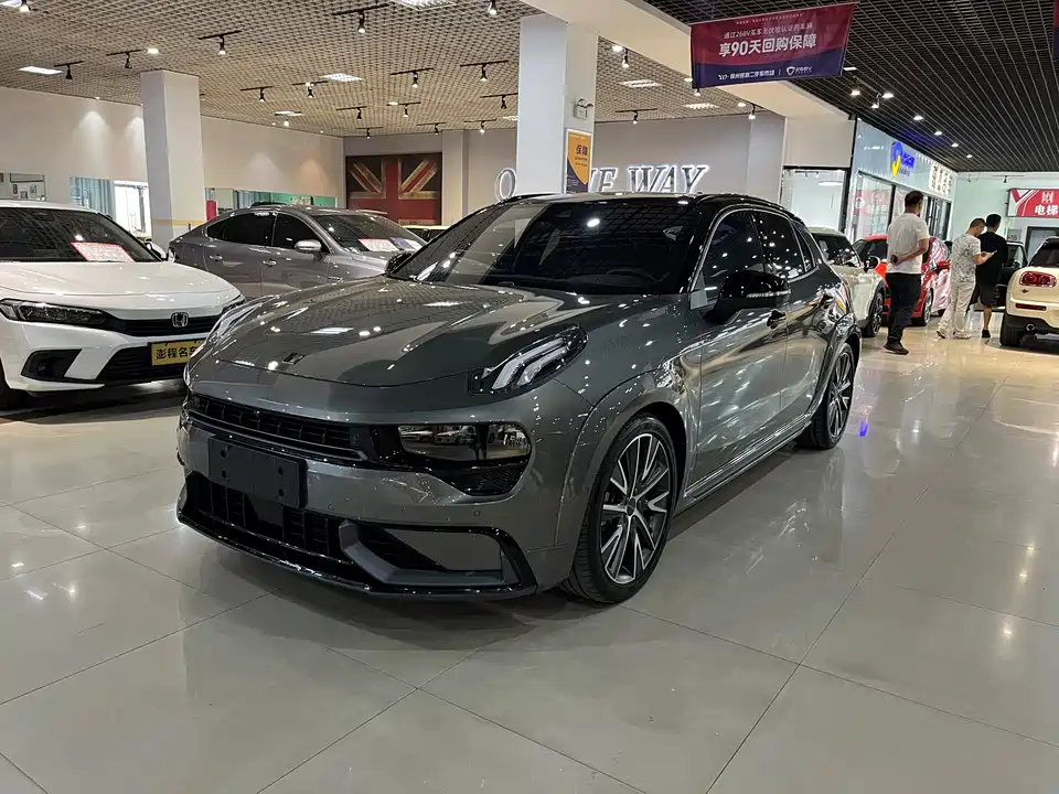 Lynk & Co 02 Hatchback