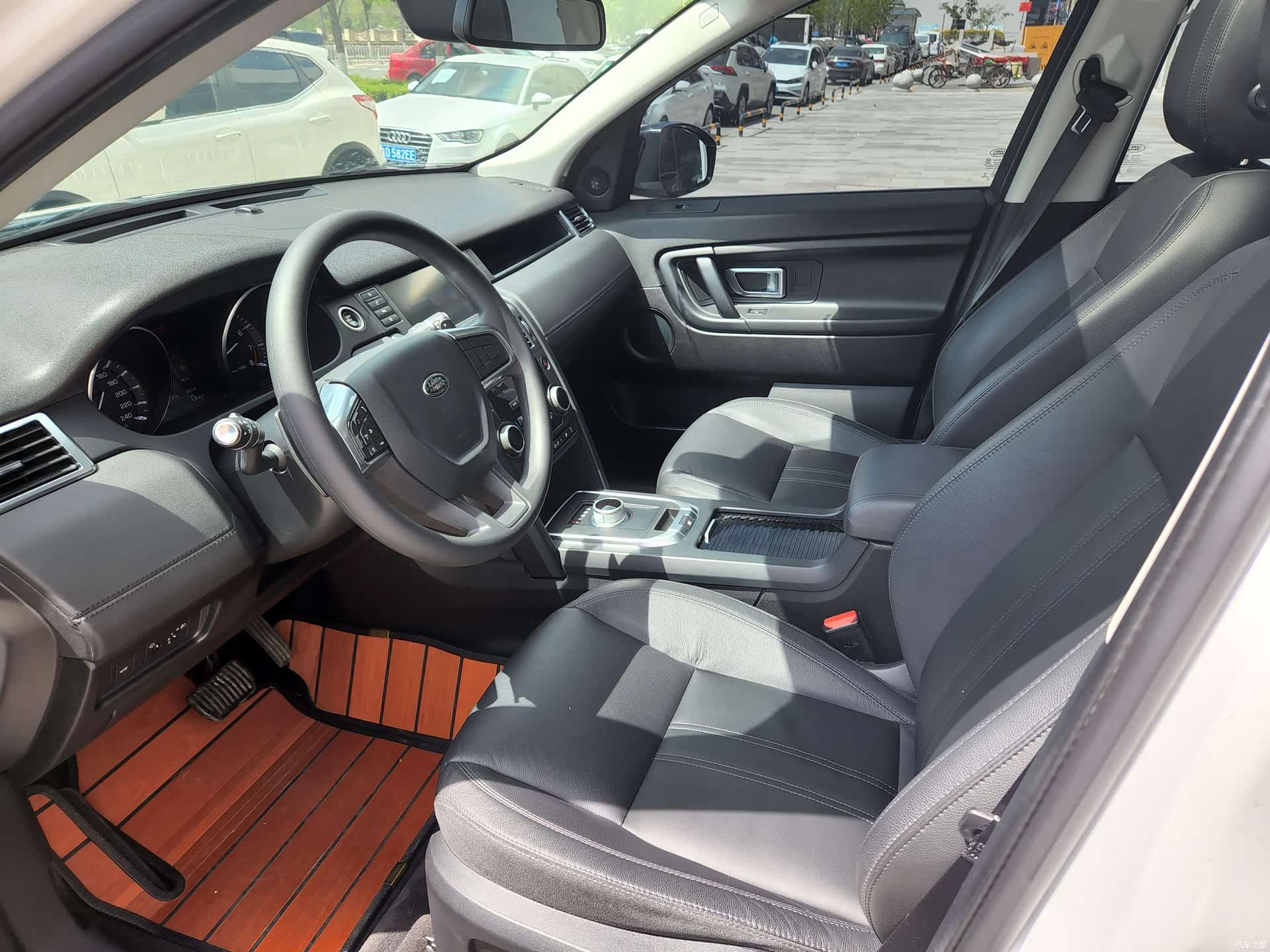 Land Rover Discovery, 2016 18