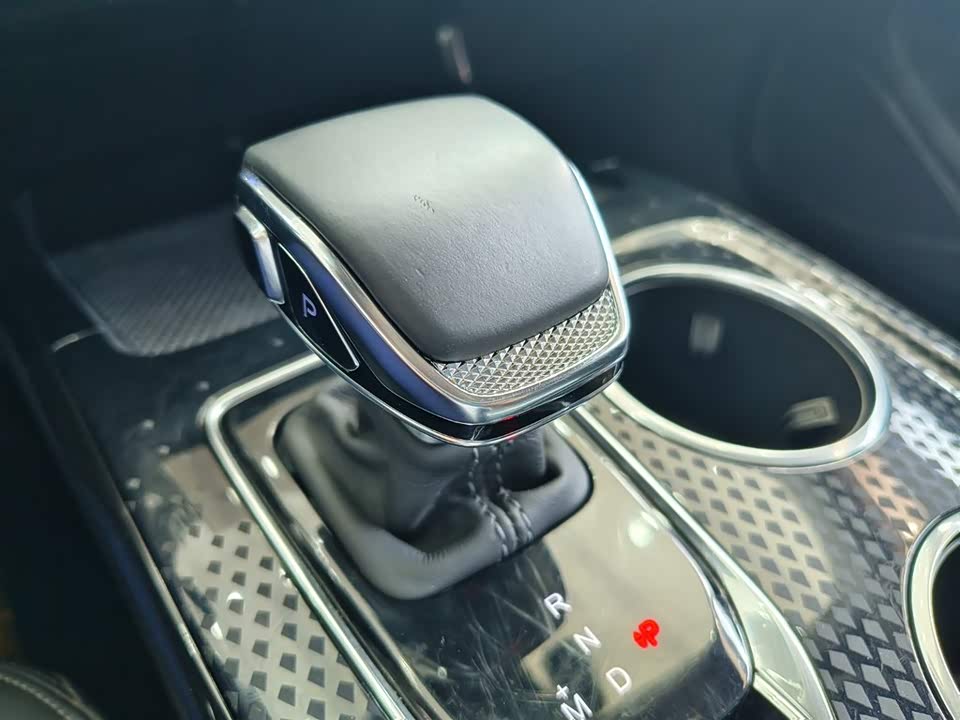 Hongqi HS3 Hongqi HS3