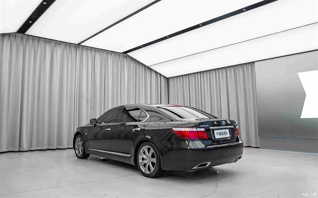Lexus LS, 2008 7