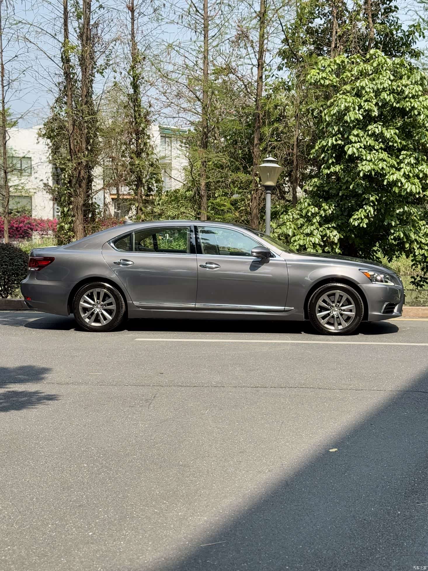 Lexus LS, 2016 4