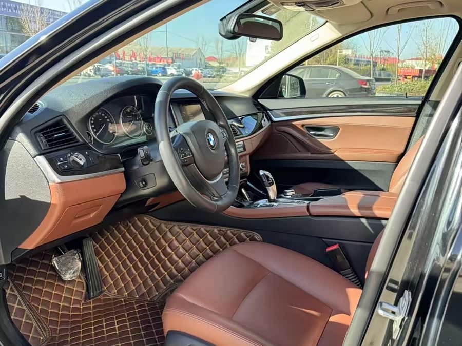 BMW 5 Series 2017, фото 7