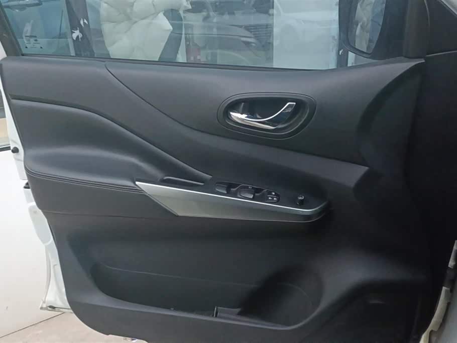Nissan Tuda Nissan Tuda