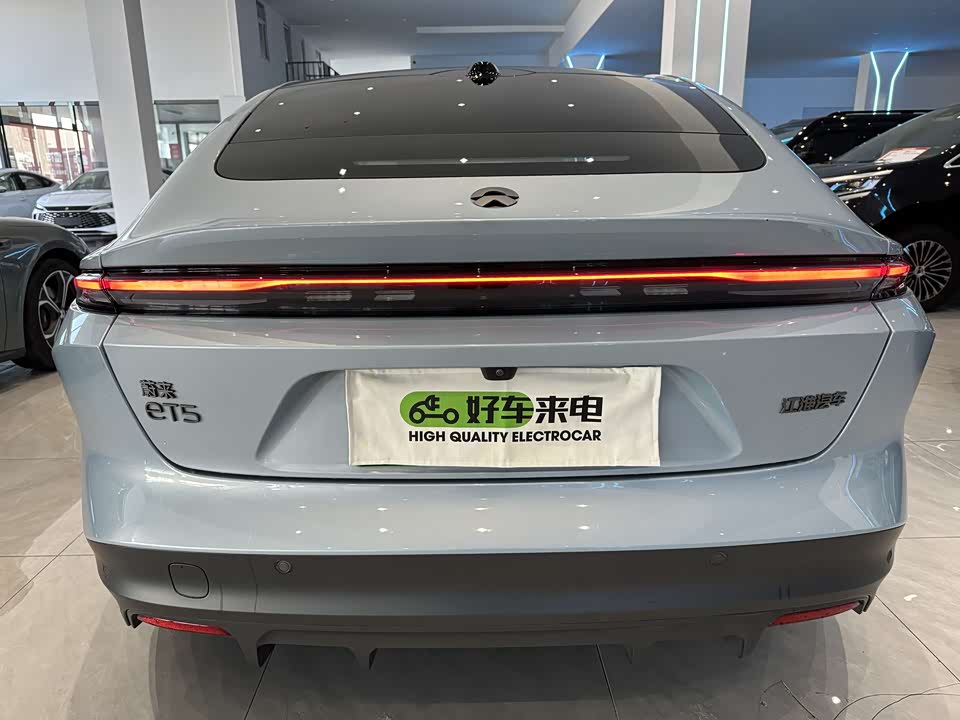 NIO ET5