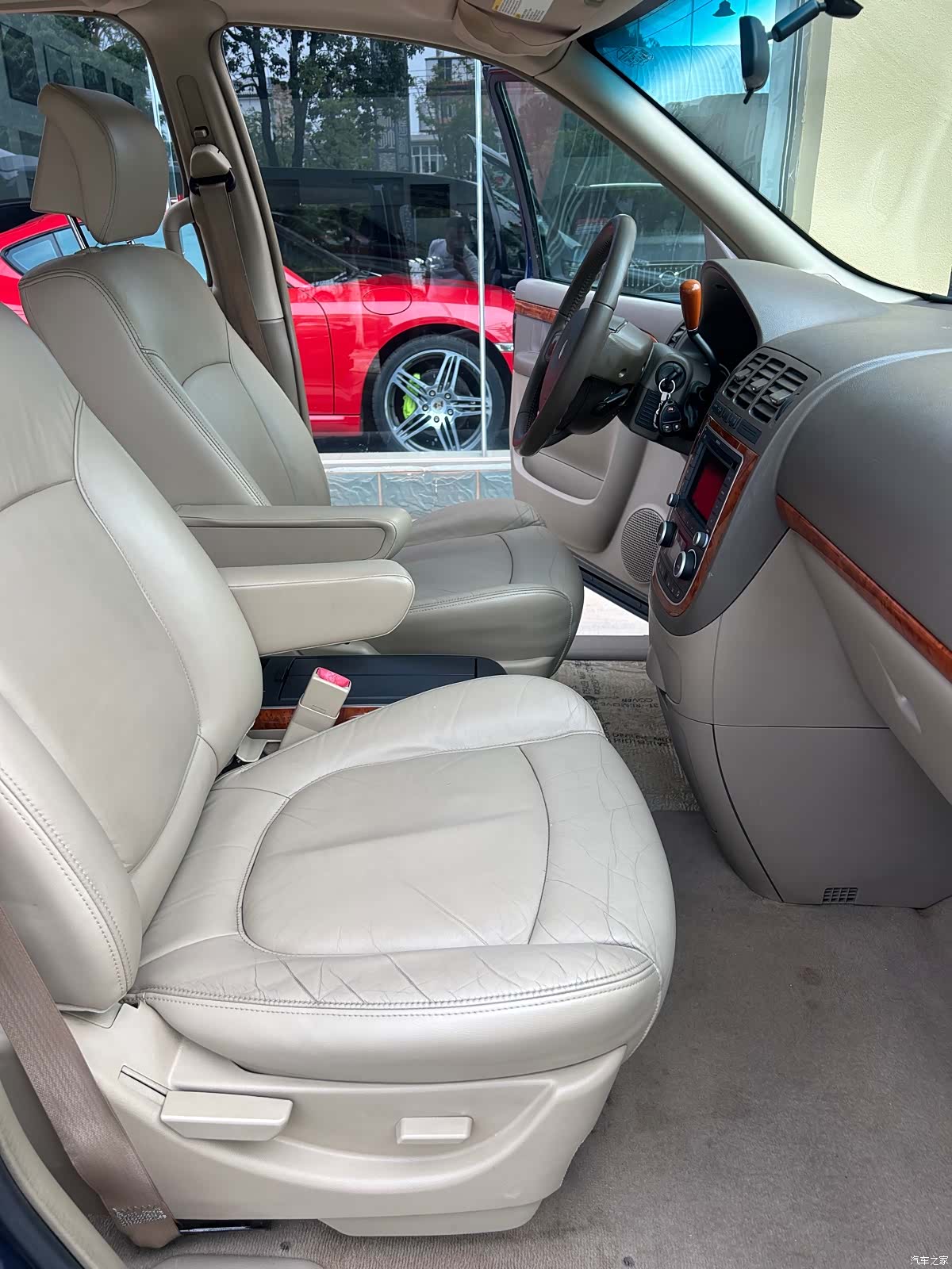 Buick GL8, 2009 14