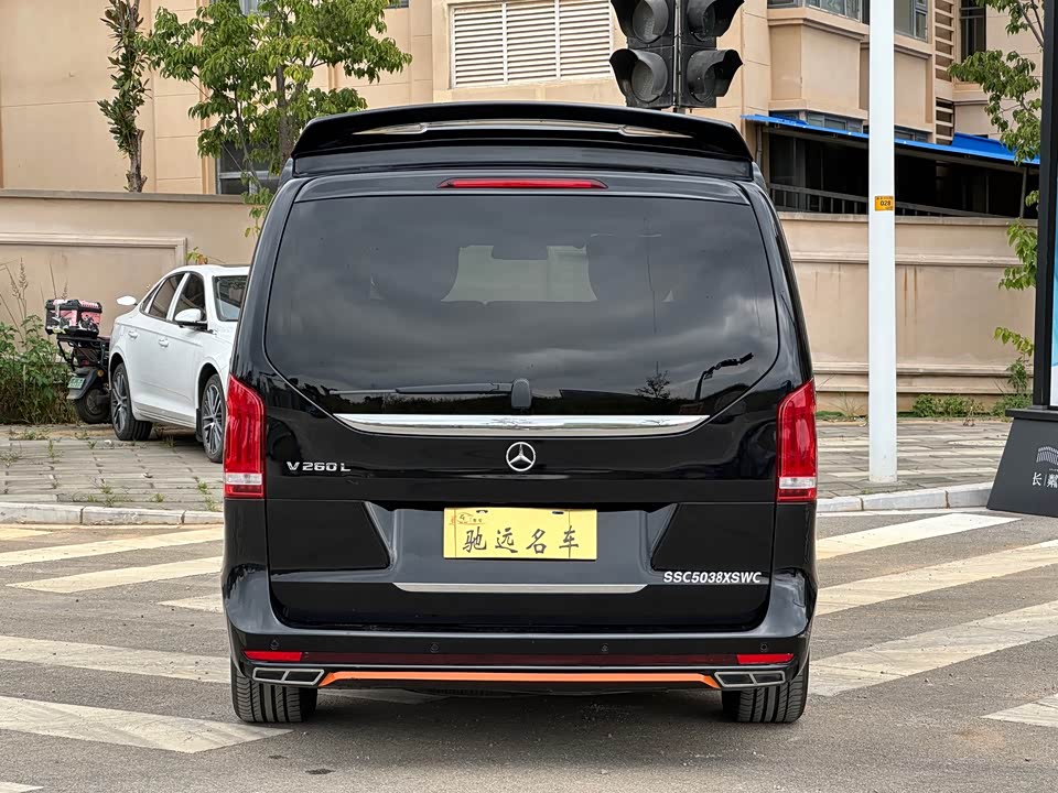 Mercedes-Benz V-class