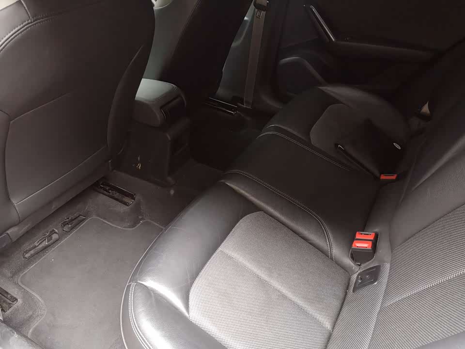 Audi Q2L Audi Q2L