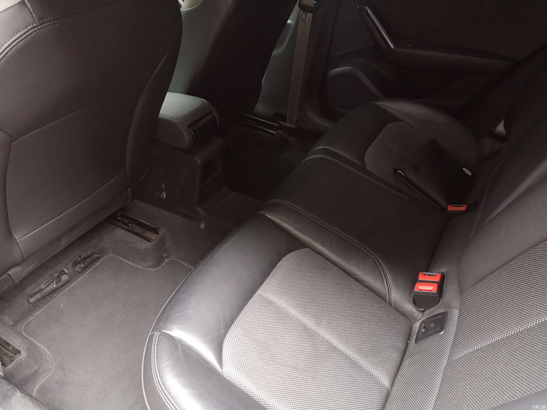 Audi Q2L, 2020 13