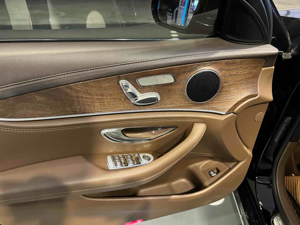 Mercedes-Benz E-class Mercedes-Benz E-class