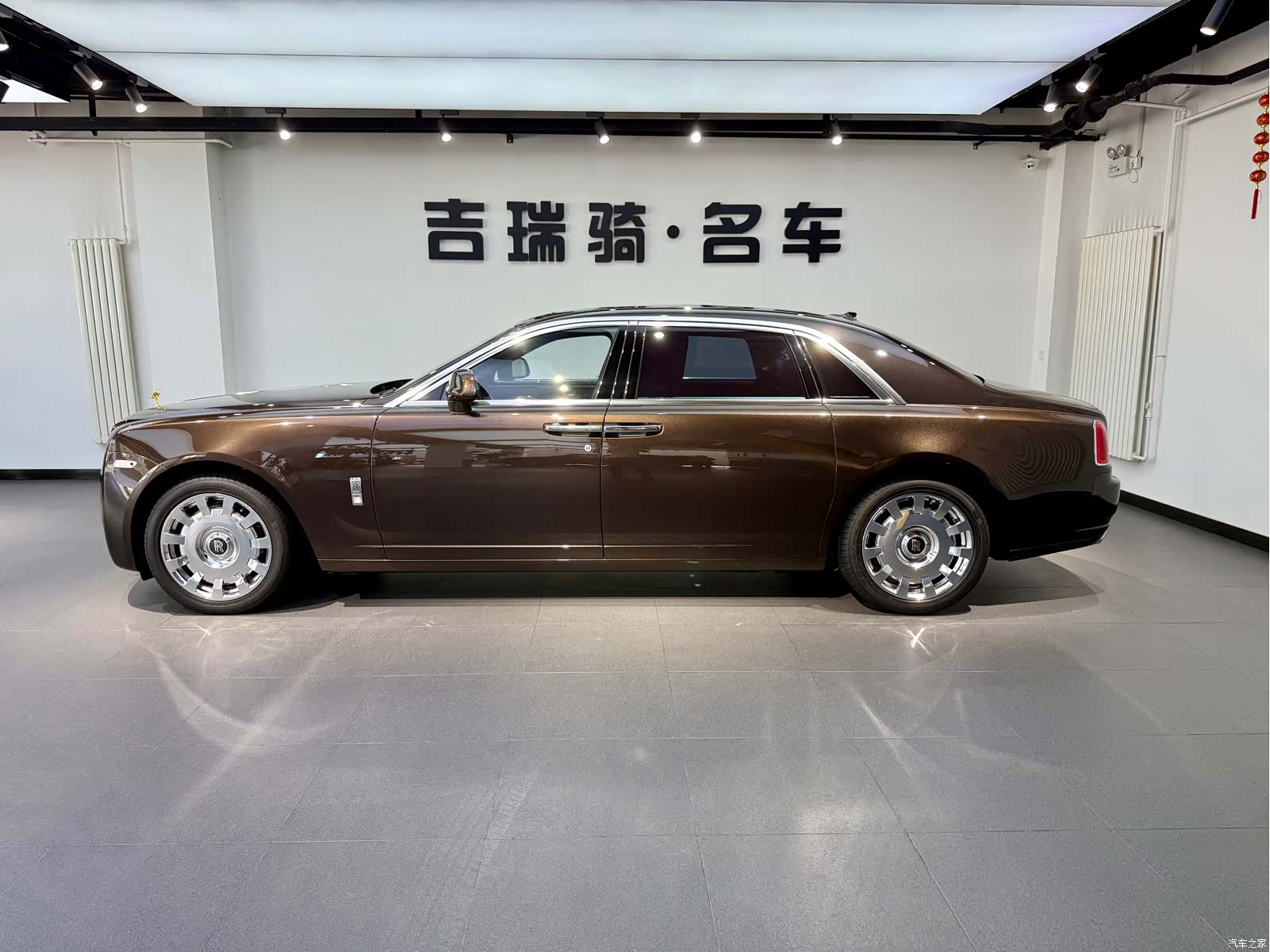Rolls-Royce Ghost, 2016 7