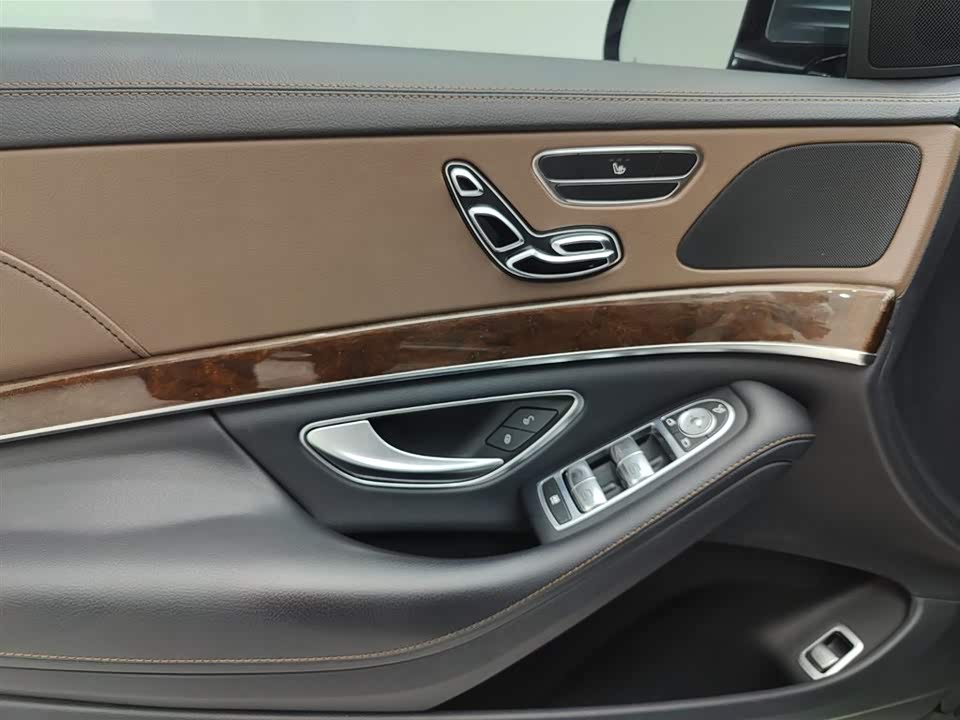 Mercedes-Benz S-class Mercedes-Benz S-class