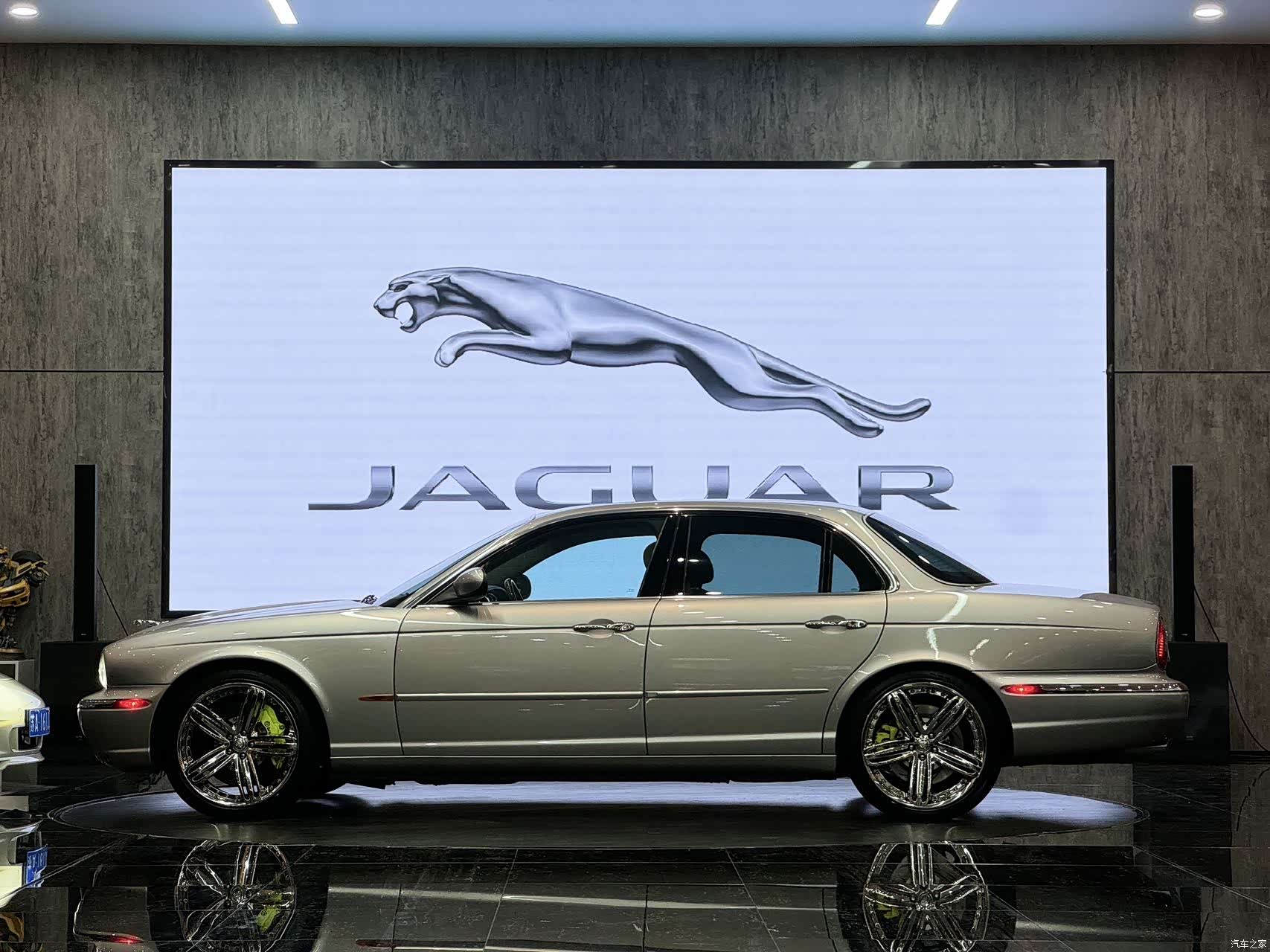 Jaguar XJ, 2003 все фото