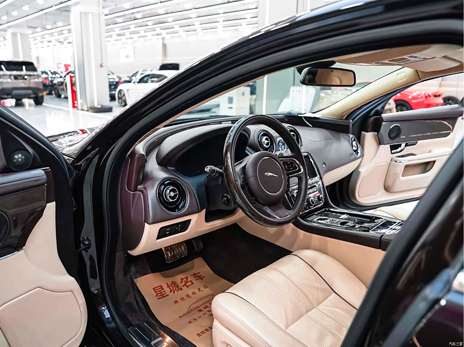 Jaguar XJ, 2013 14