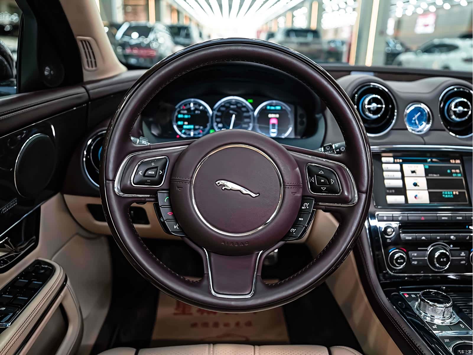 Jaguar XJ, 2013 10