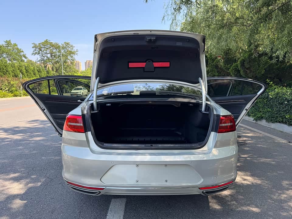 Volkswagen Magotan