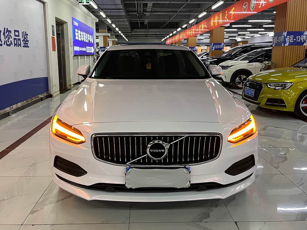 Volvo S90