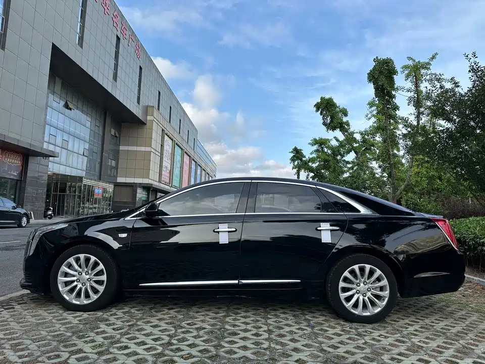 Cadillac XTS