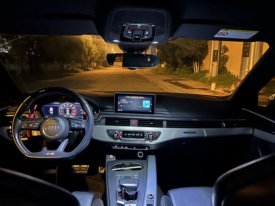 Audi S4 Audi S4