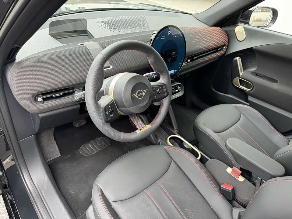 MINI Electric ACEMAN