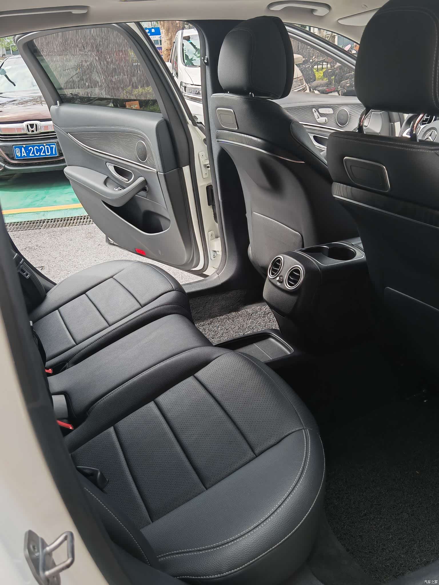 Mercedes-Benz E-Class, 2018 18