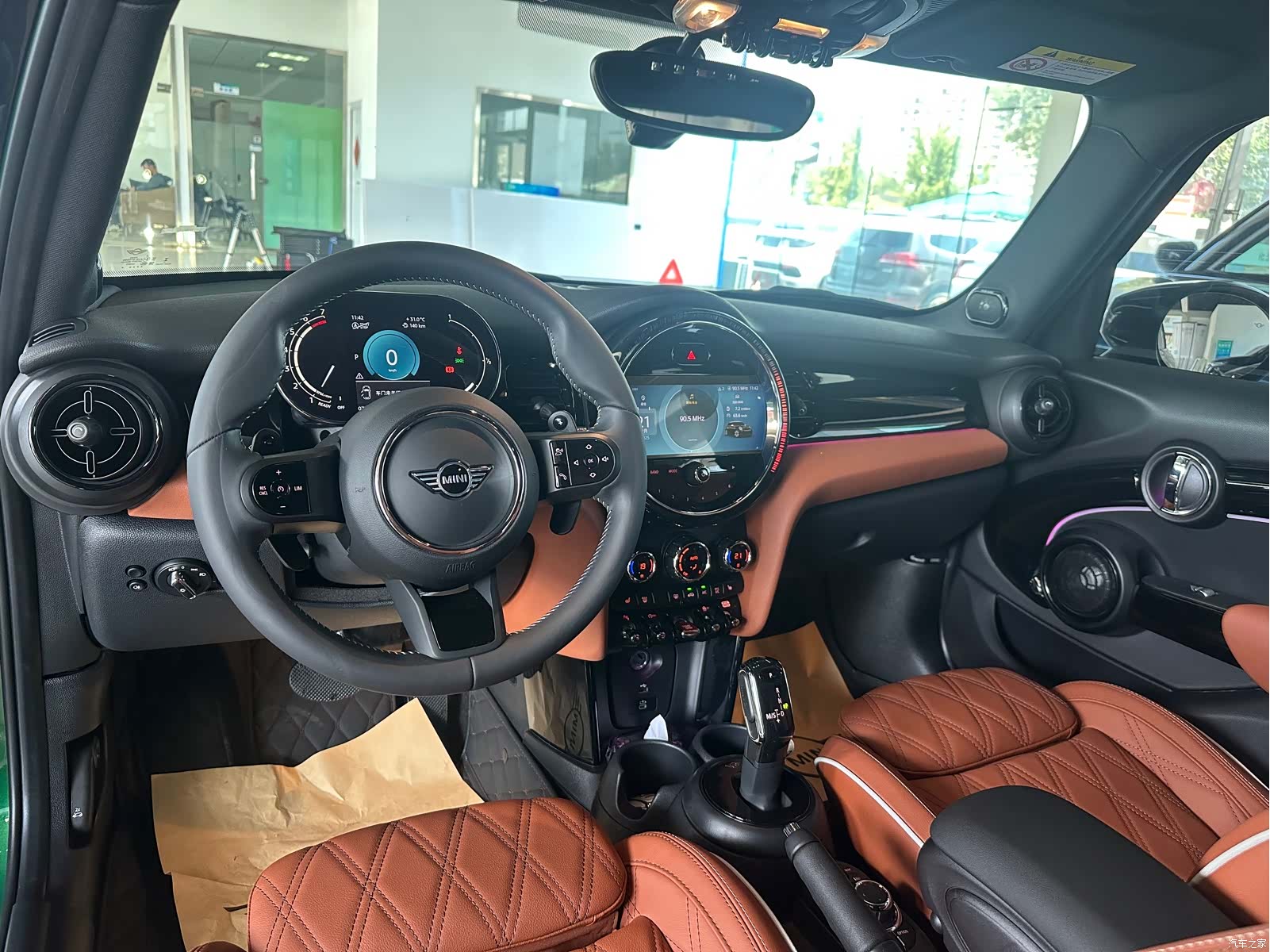 Mini Cooper, 2024 13