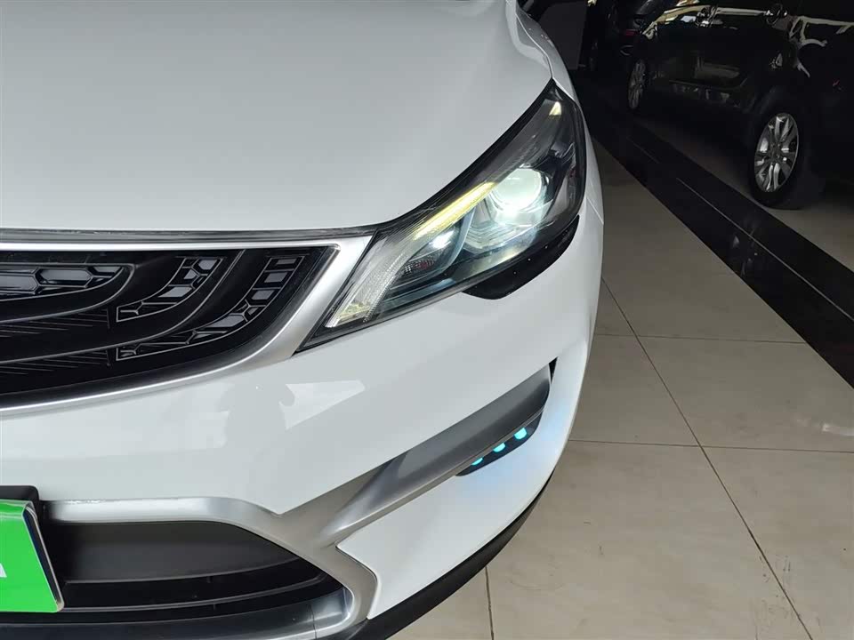 Geely Emgrand GS